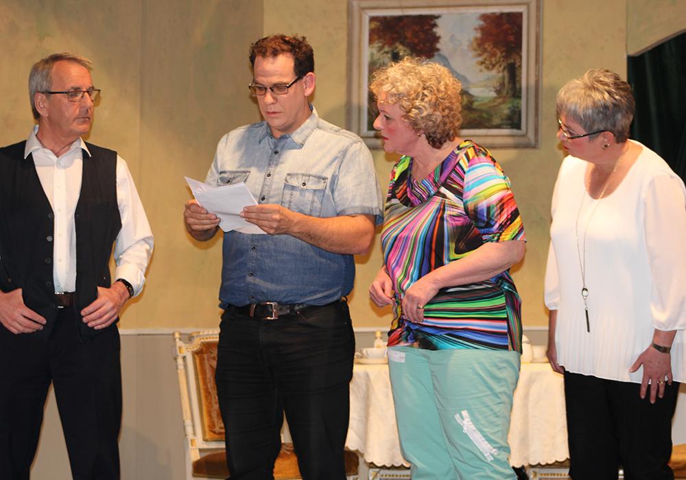 Aufführung des Volksstücks "Es verflixts Testament" im Jahr 2019 bei der Hard-Bühne Embrach